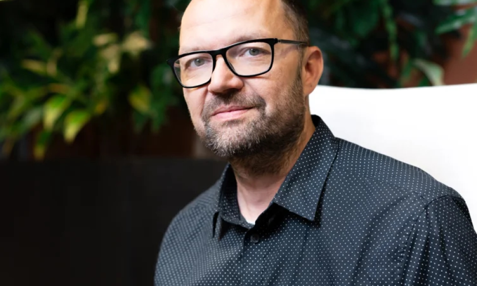 Die Chefin holte mein altes Namensschild aus der Schreibtischschublade